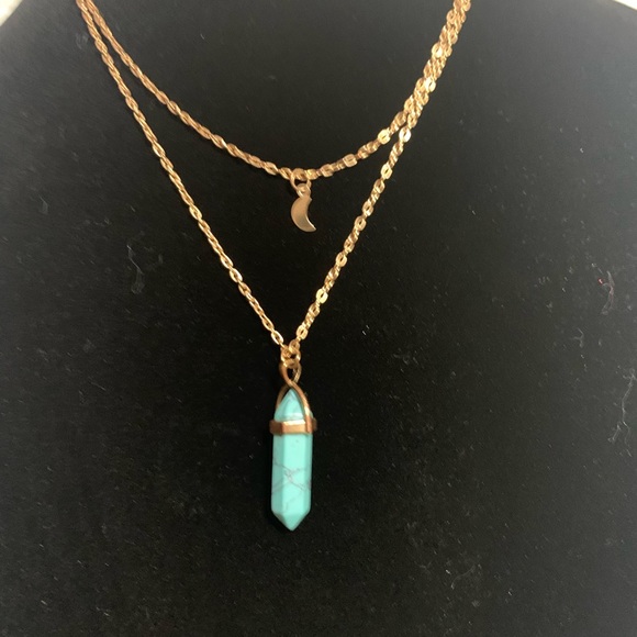 Blue stone necklace with moon - Picture 3 of 3